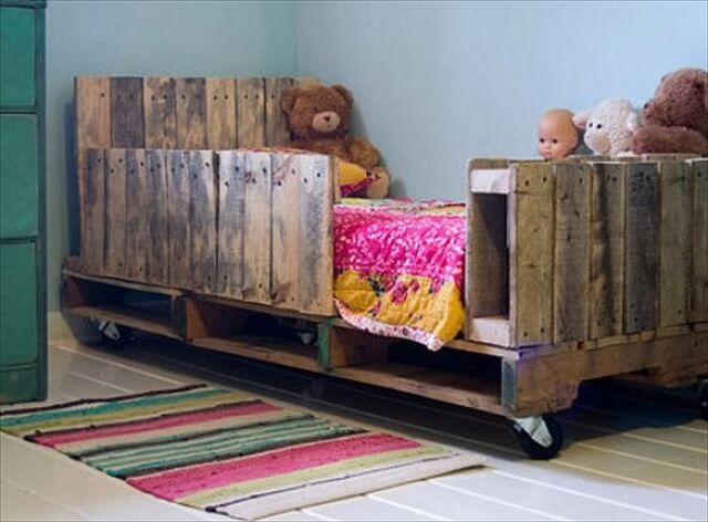 Kids Pallet Bed: Give Your Kid a Refreshing Sleep | 101 Pallets