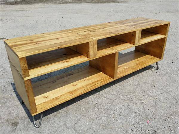 Solid Pallet Wood TV Stand with Hairpin Legs | 101 Pallets