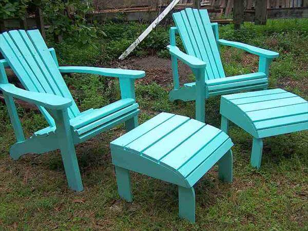 DIY Pallet Adirondack Chairs and Ottoman | 101 Pallets