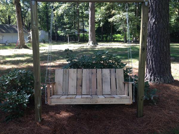 DIY Pallet Outdoor Two-seated Swing | 101 Pallets
 Pallet Patio Swing
