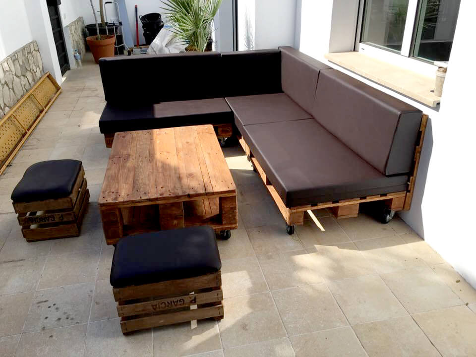 Pallet Sectional Sofa Set with Black Cushion | 101 Pallets