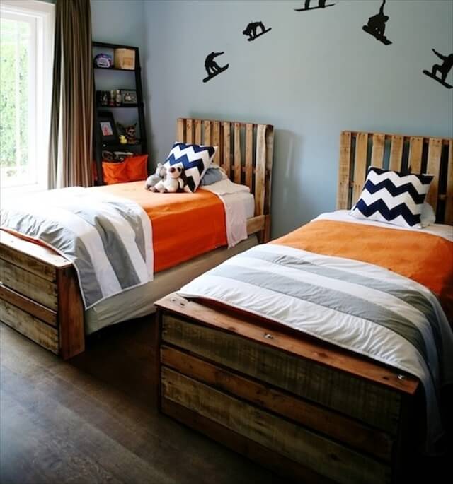 Wooden Pallet Platform Bed for New Bedroom | 101 Pallets